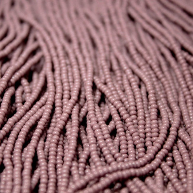 11/0 Czech Opaque Light Amethyst - 1135