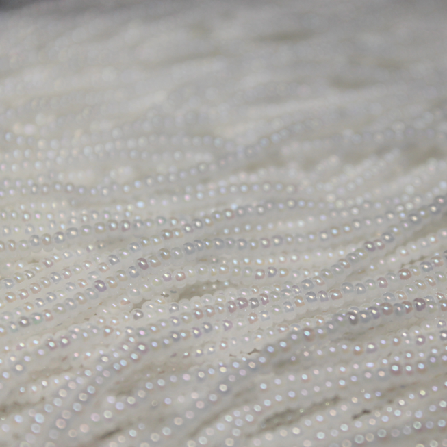 11/0 Czech Alabaster Opaque Rainbow Iris - 1139