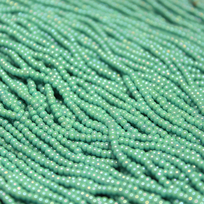 11/0 Czech Opaque Green Turquoise Iris *** JUMBO HANKS *** - 1166