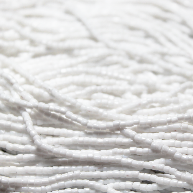 12/0 Tri-Cut Opaque Chalk White - 12T15