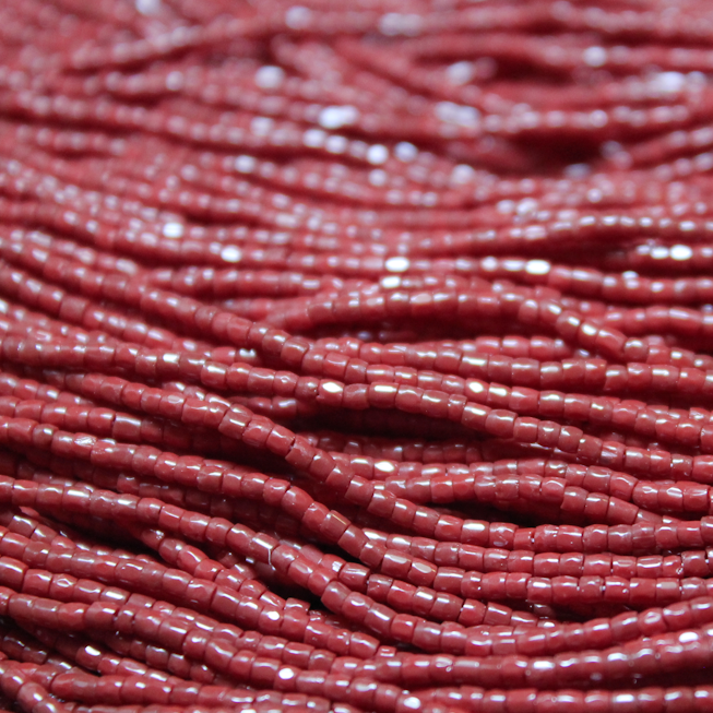 9/0 Tri-Cut Opaque Dark Red - 9T04