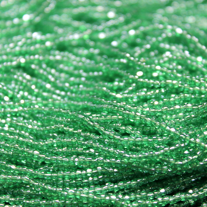 ***CLOSEOUT *** 9/0 Tri-Cut Transparent Pale Green Luster - 90PGL