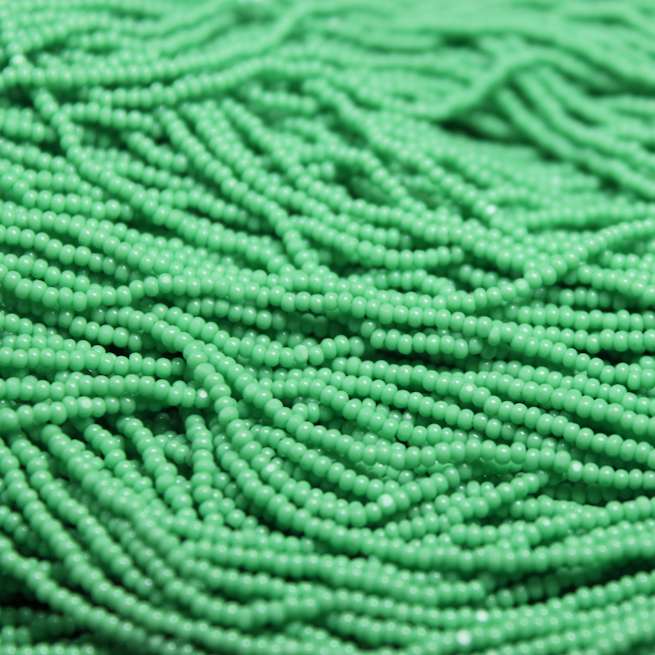 13/0 Charlotte Opaque Peridot Green - C1334