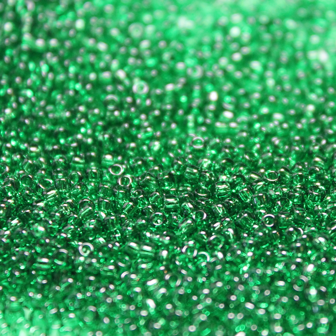 Transparent Emerald Green ~ 11/0 JSB 146