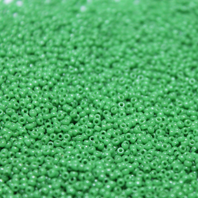 Opaque Jade ~ 15/0 JSB 411