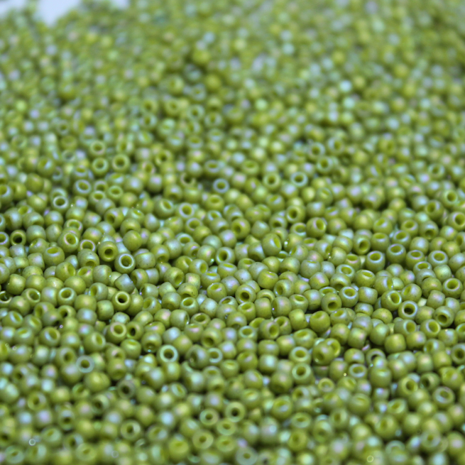 Semi Glazed Lemongrass AB ~ 11/0 JSB 2630F