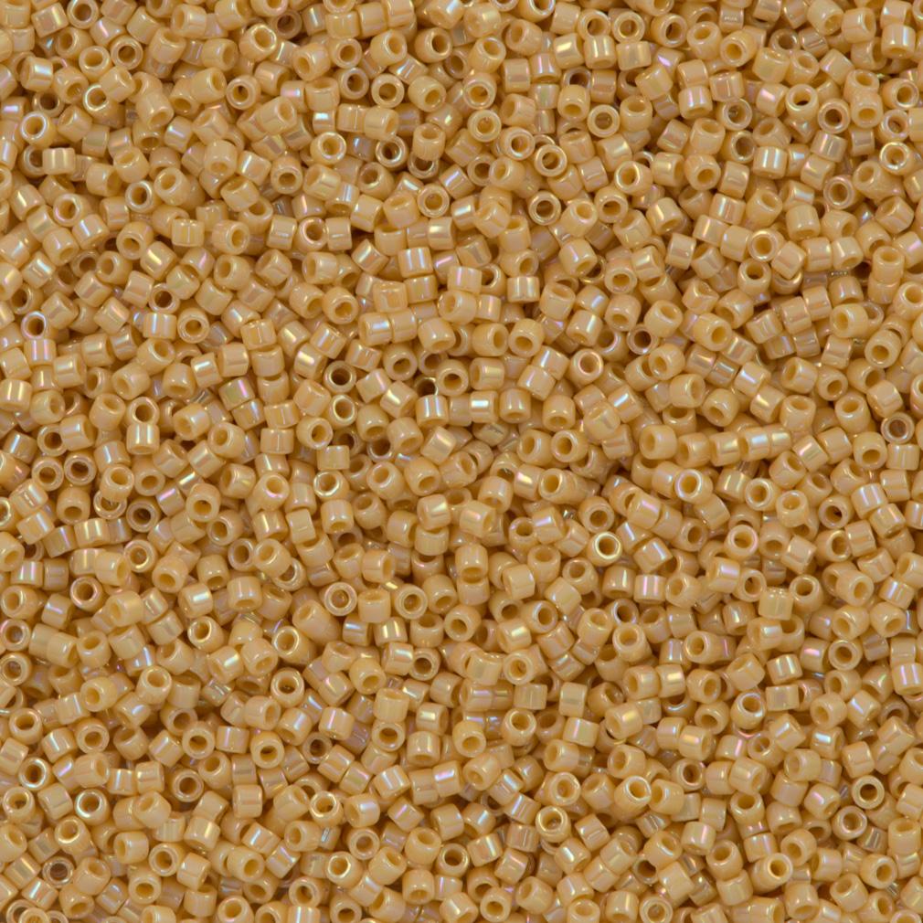 *CLOSEOUT CLEARANCE * DB1571 Delica Opaque Pear AB - C-199