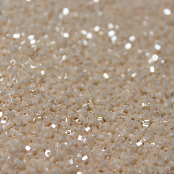 Opaque Cream Beige Luster ~ 15/0 HEX 421A