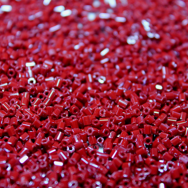 Opaque Dark Red Luster ~ 11/0 HEX 425