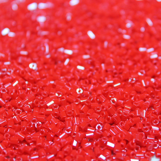 Opaque Red Luster ~ 11/0 HEX 426