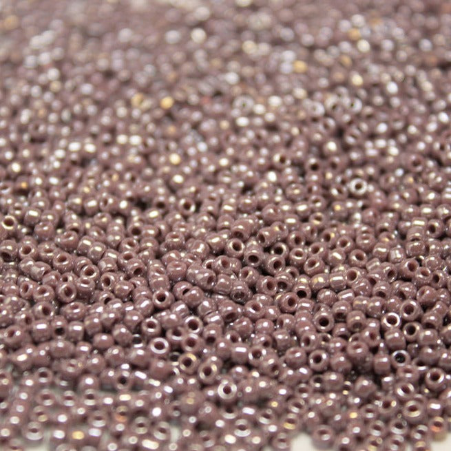 Opaque Plum Dandy Luster ~ 11/0 JSB 433