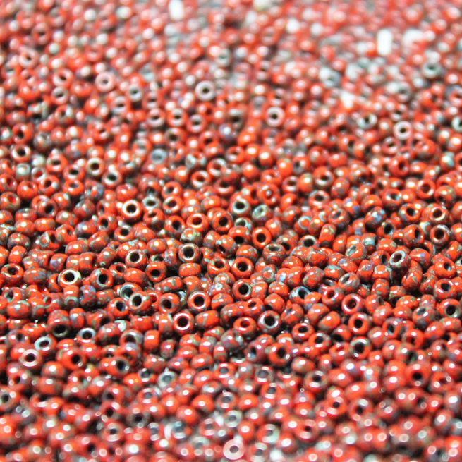 Picasso Opaque Red ~ 11/0 JSB 4513