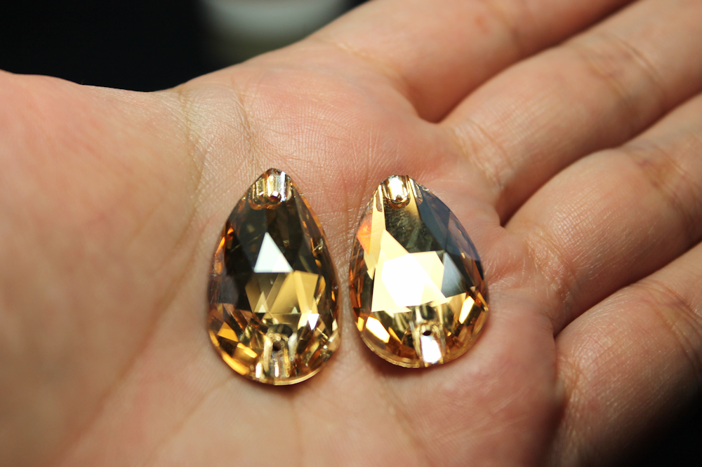 17x28mm (1 pr) Golden Shadow Glass Teardrop Rhinestone - C156