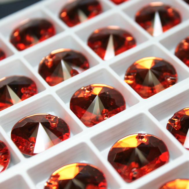 18mm Hyacinth Rivoli Rhinestone - C173