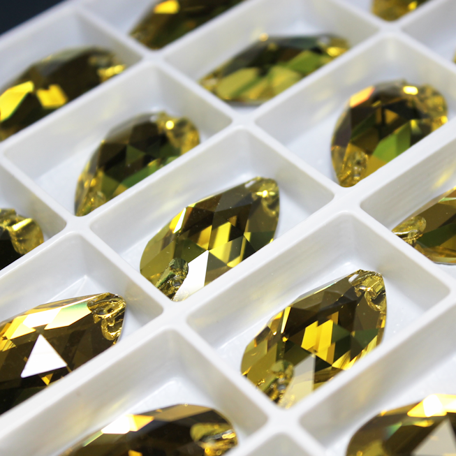 17x28mm (1 pr) Light Topaz Glass Teardrop Rhinestone - C178