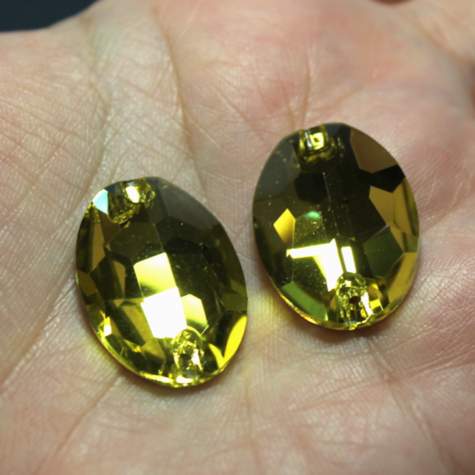 17x24mm (1 pr) Light Topaz Glass Oval Rhinestones - C198