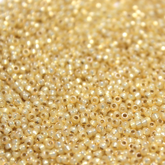 Duracoat Silver Lined Light Yellow Alabaster ~ 11/0 JSB D4235