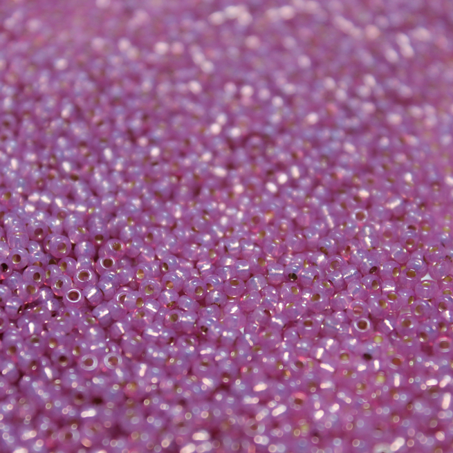 Duracoat Silver Lined Lilac Alabaster ~ 11/0 JSB D4246