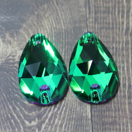 17x28mm (1 pr)  Emerald Velvet Glass Teardrop Rhinestone - C138