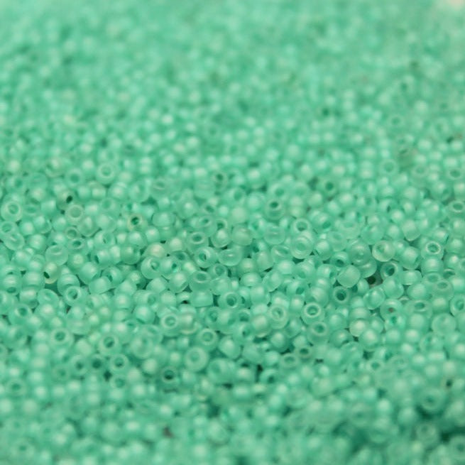 Frosted Color Lined Minty Seafoam ~ 11/0 JSB F219A