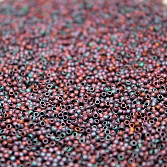 *CLOSEOUT CLEARANCE * Matte Metallic Purple Iris ~ 15/0 JSB F463