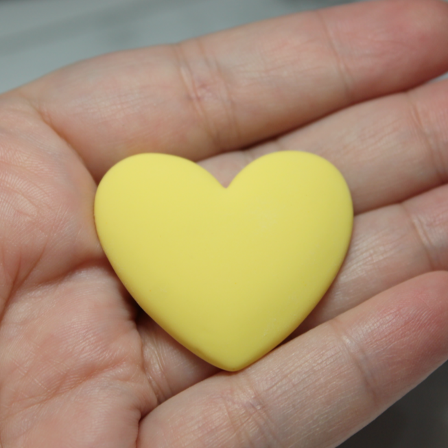 37mm Matte Heart Resin Cabochon Banana Taffy - P57