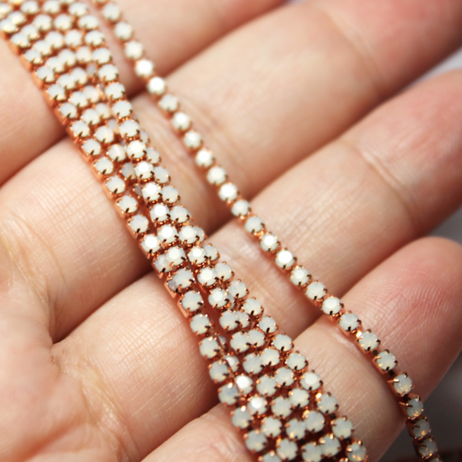 5 yards SS6 White Opal - Rose Gold metal banding - MB6F