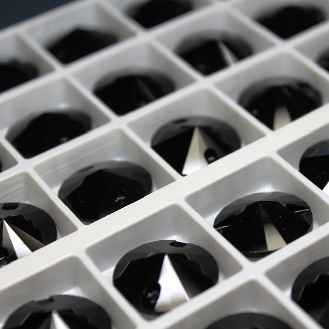 18mm (1 pr) Black Glass Rivoli Rhinestone - C163