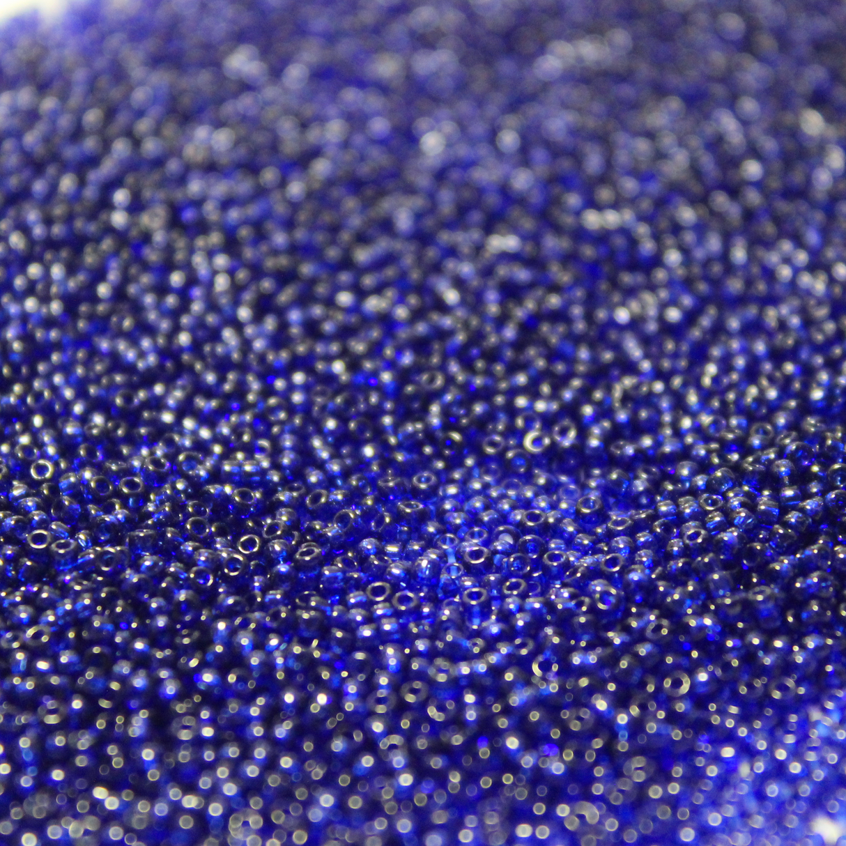 Transparent Dark Cobalt Blue ~ 15/0 JSB 151A