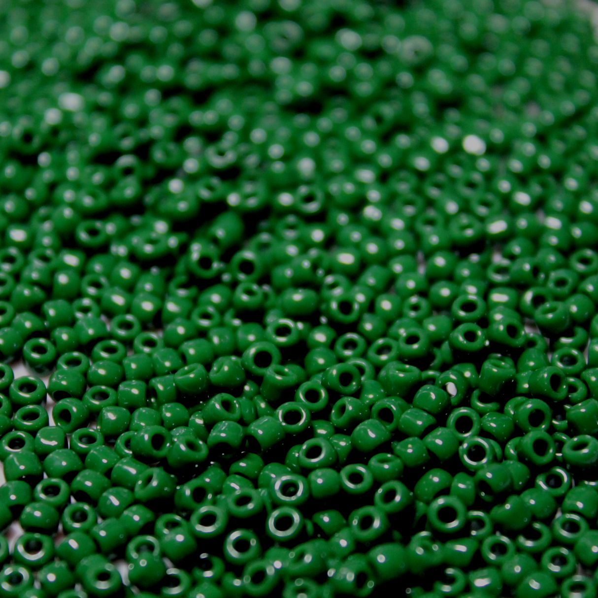 Opaque Forest Green ~ 8/0 JSB 411B