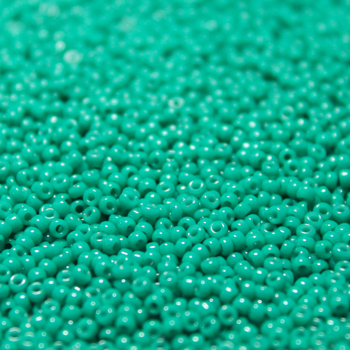 Opaque Dyed Deep Turquoise Green ~ 11/0 JSB 412G