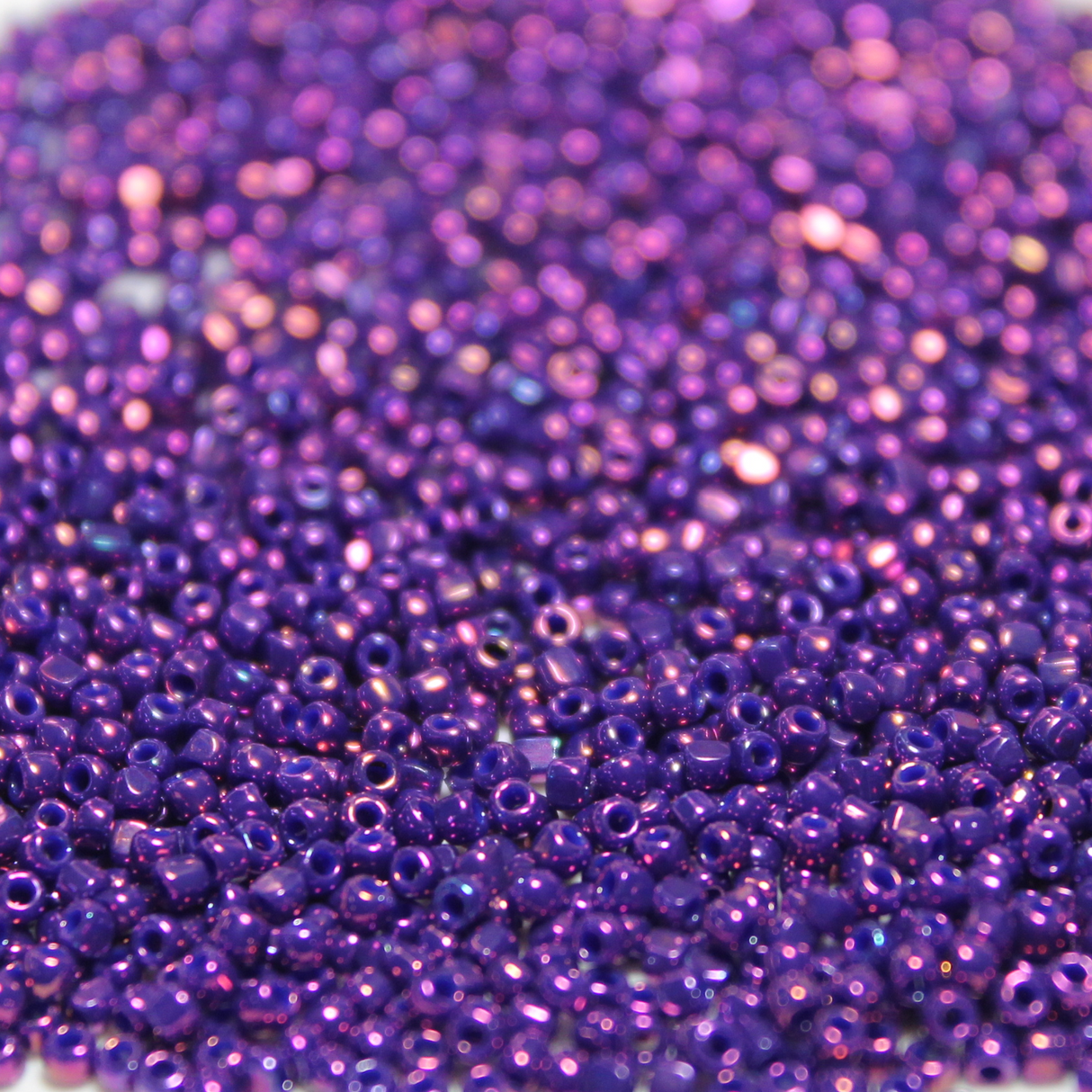 Metallic Royal Purple AB ~ 15/0 3CUT 460D