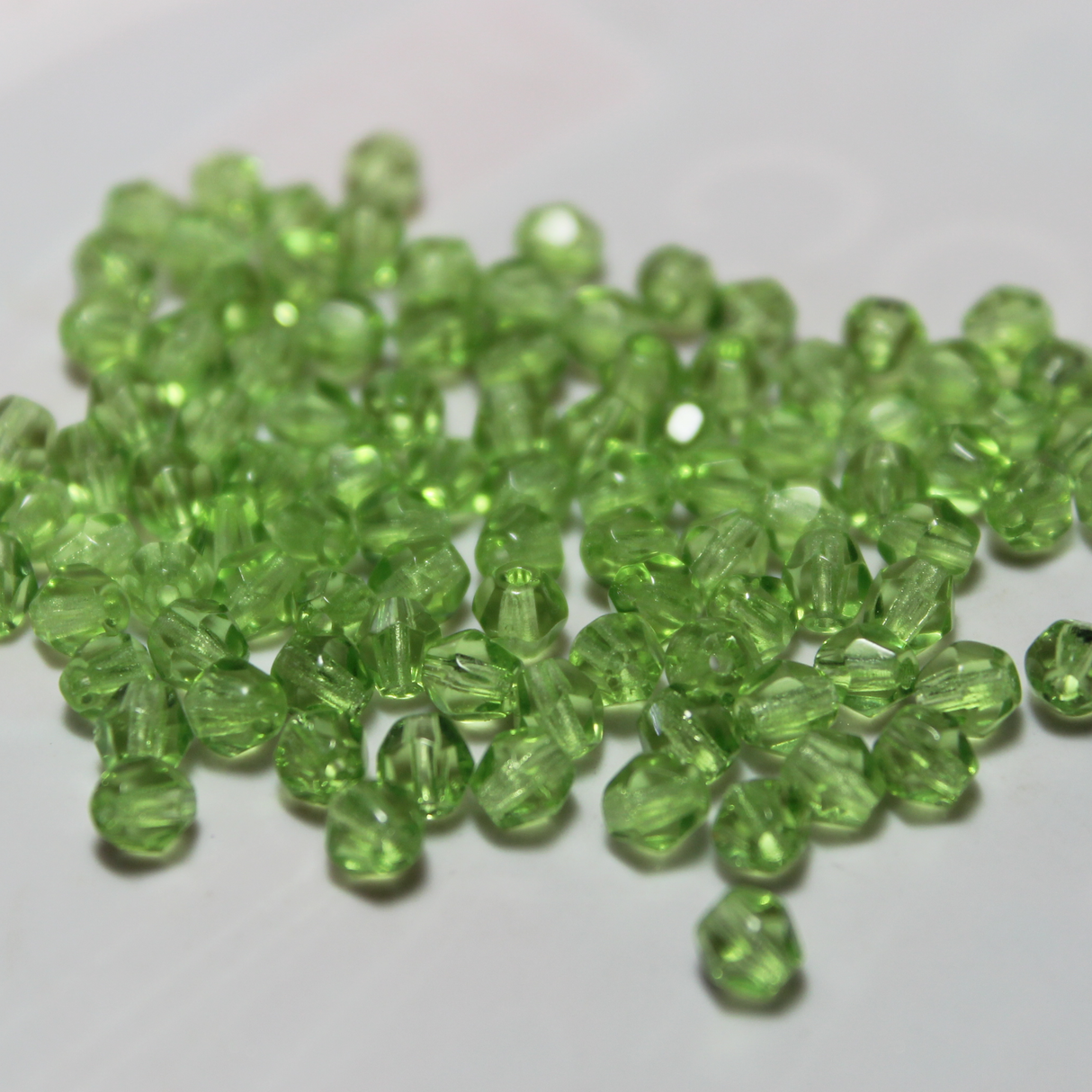 4mm Transparent Peridot Glass Bicone - 4B27-A