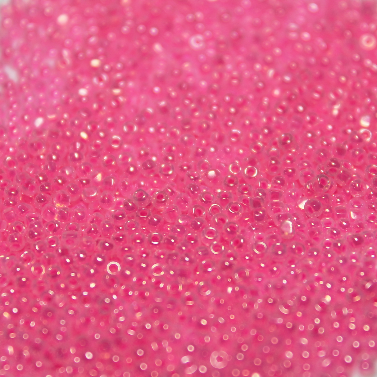 Ceylon Hot Pink Dyed Luster ~ 15/0 3CUT 518B