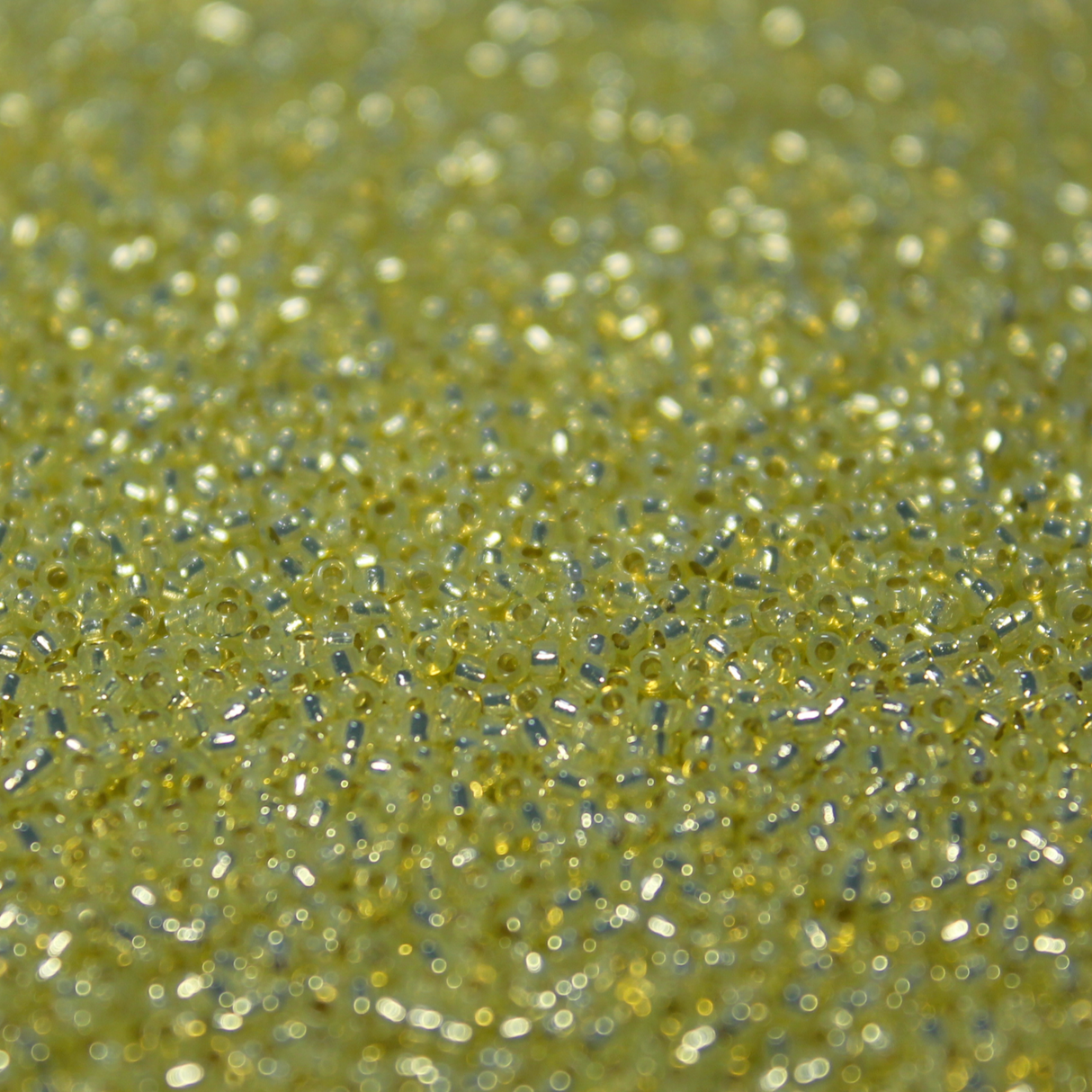 Dyed Gilt Lined Alabaster Light Daffodil ~ 15/0 JSB 554