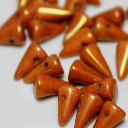 5x8mm Spike (24 pcs) Peach Lumi   ~ Spike 35