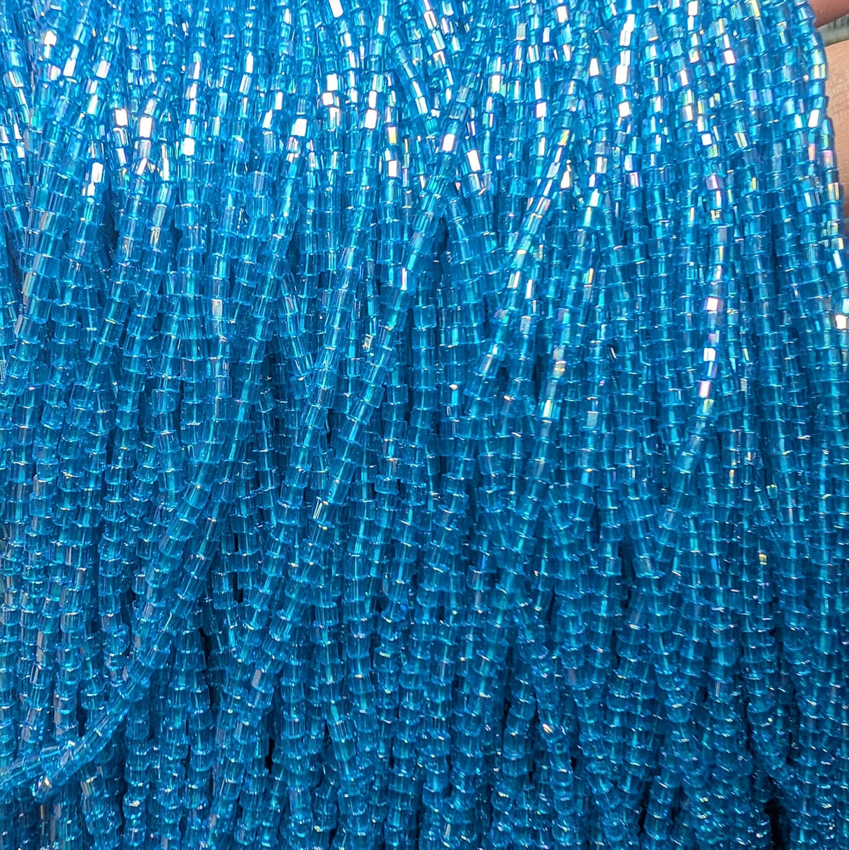 11/0 Czech 2 Cut Transparent Iris Aqua - 112C-28