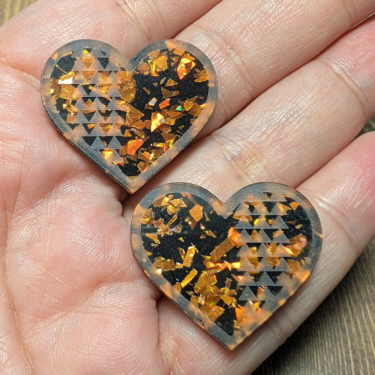1" Black & Orange Thunder-Heart Glitter Cabochons - S217
