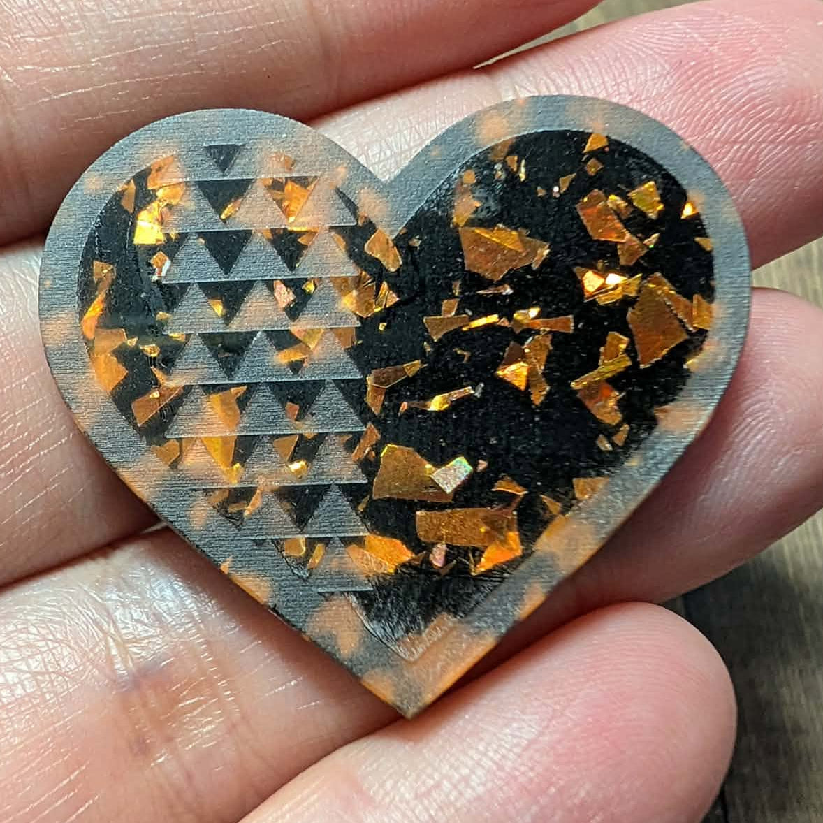1.5" Black & Orange Thunder-Heart Glitter Cabochons - S238