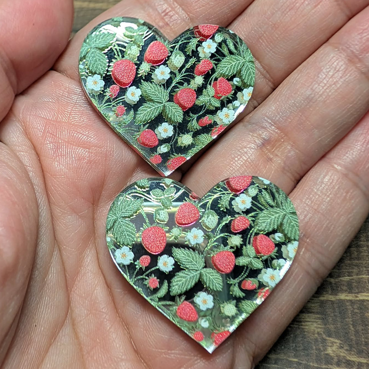 1 1/4" Strawberry Vine Heart Mirror - P110