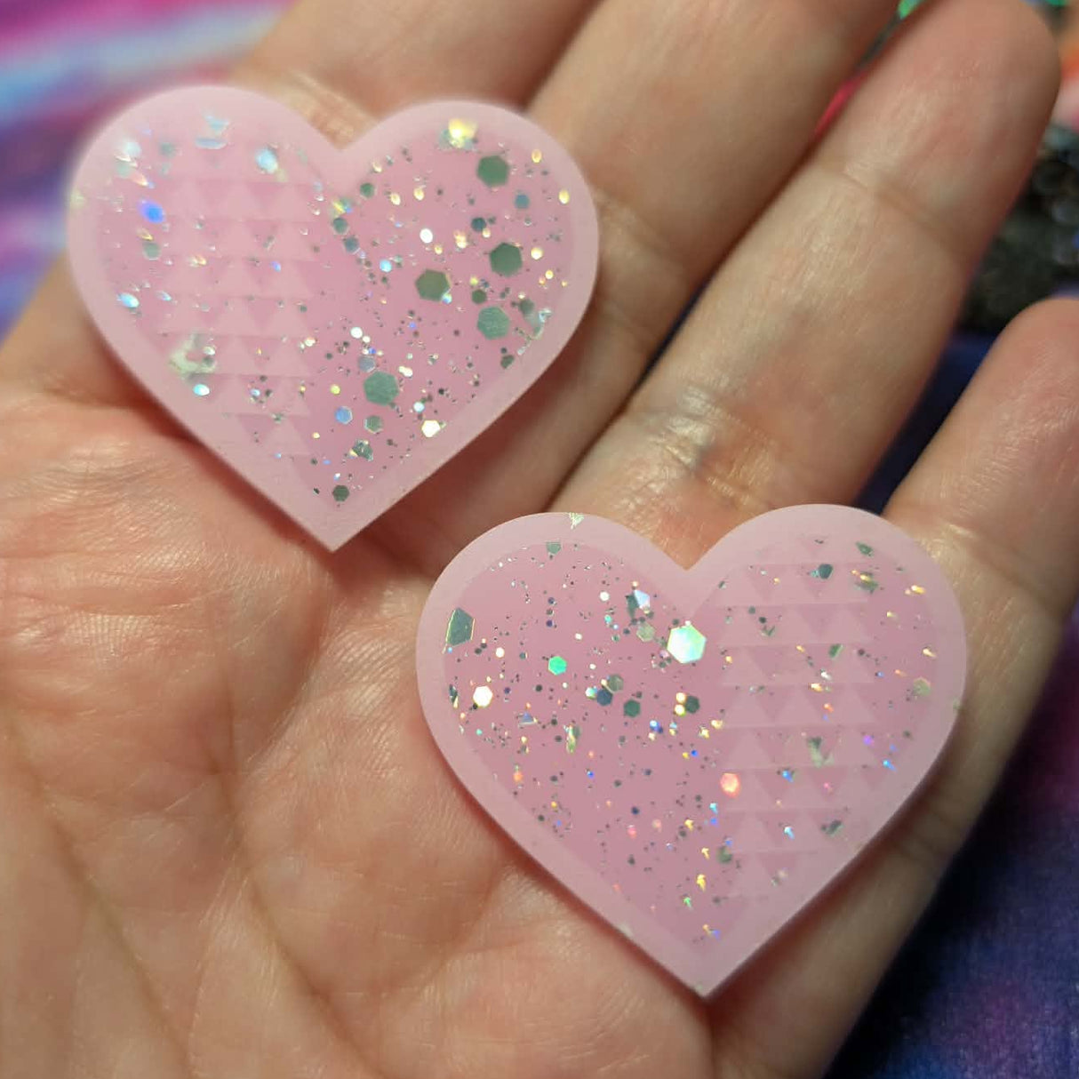 1 1/4" Baby Pink Thunder-Heart Glitter Cabochons - P135