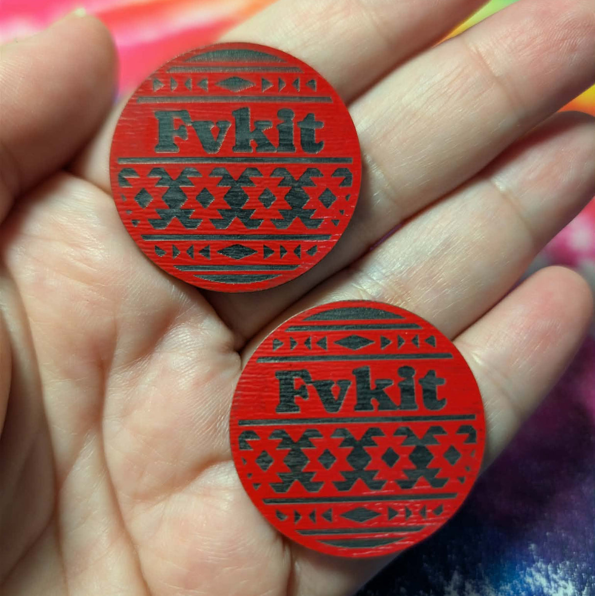 1 1/4" Fvkit Red Wood Circle Cabochons - P124