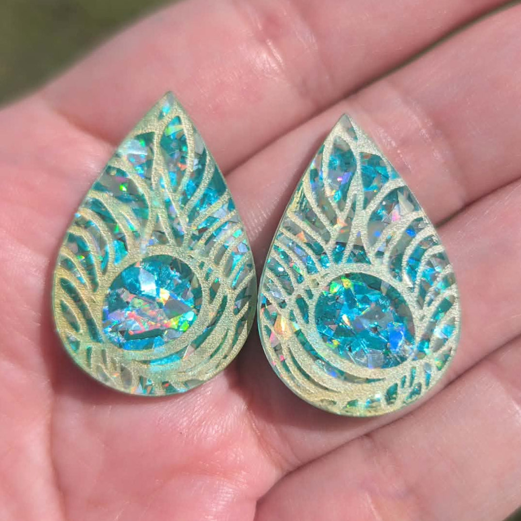 1 1/4" Peacock Prism Acrylic Teardrop Cabochons - P130
