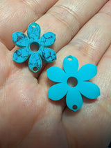 5/8" Acrylic Turquoise Daisy  Connectors - P148