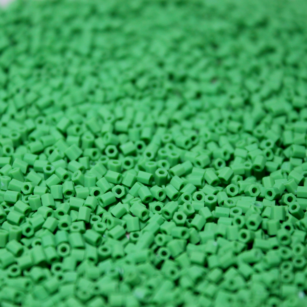 Opaque Matte Green ~ 11/0 HEX F411