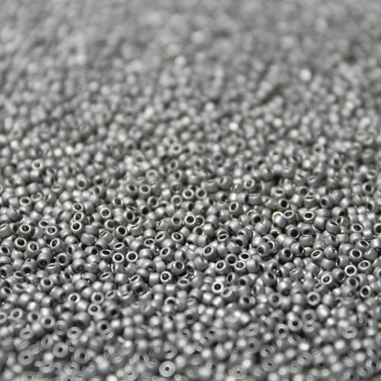 *CLOSEOUT CLEARANCE * Opaque Matte Metallic Pewter ~ 15/0 JSB F451D