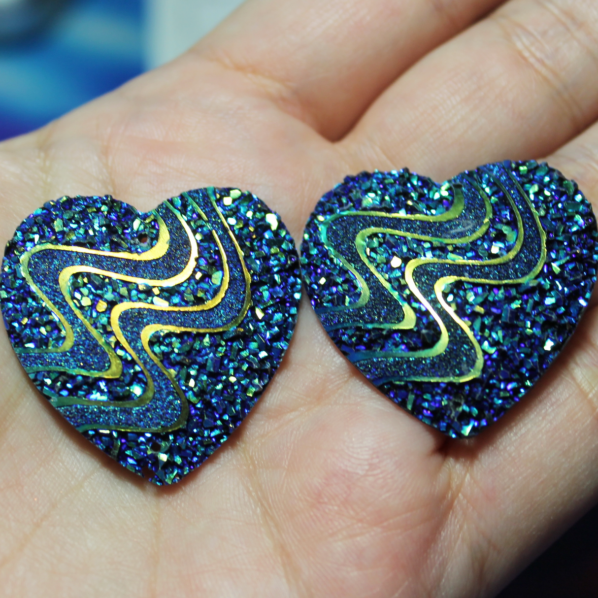 Dark Royal Blue Druzy Heart Resin sew on Gems - A32