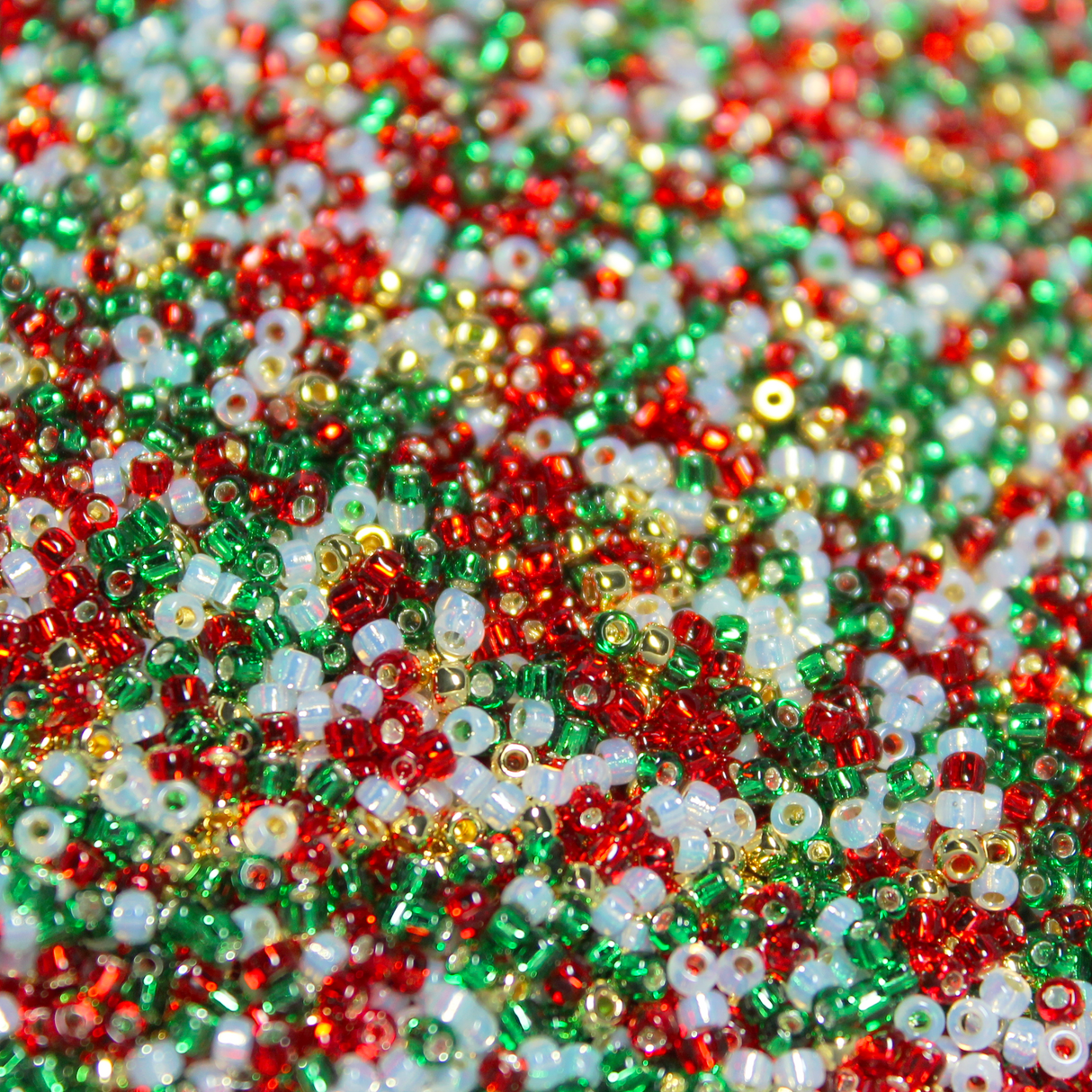 11/0 (JSB) 24K Merry Mix