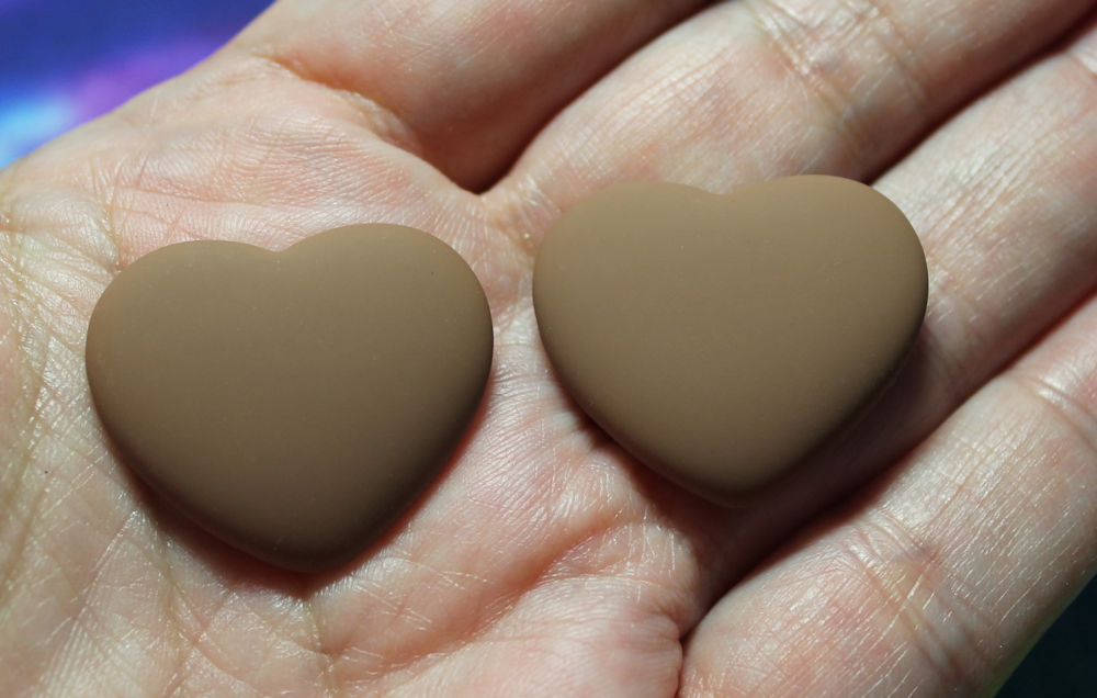 23x27 mm Matte Heart Resin Cabochon Milk Chocolate - P87