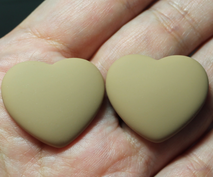 23x27 mm Matte Heart Resin Cabochon Camel - P89